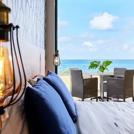 Sirens & Village Hotel 4*